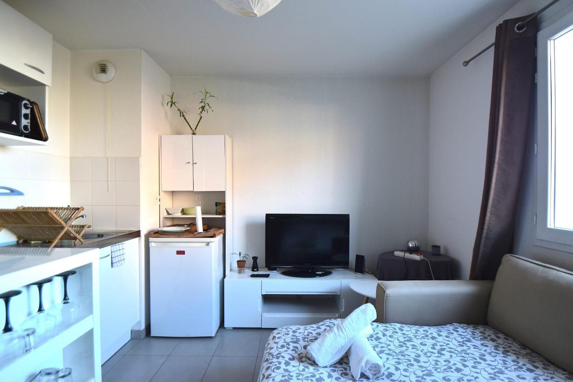 Studio Gare St Roch 1Er Etage - Air Rental 蒙彼利埃 外观 照片