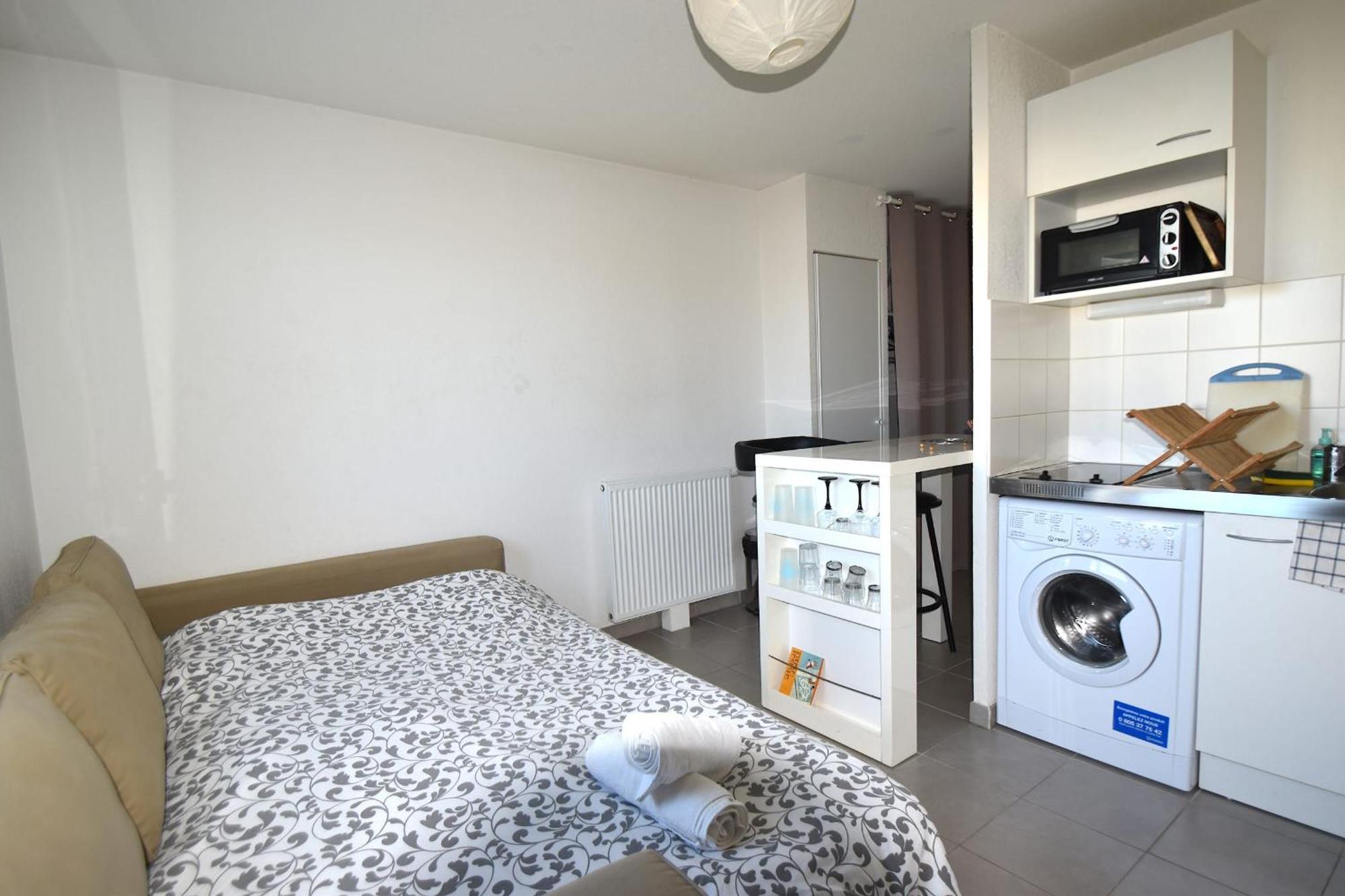 Studio Gare St Roch 1Er Etage - Air Rental 蒙彼利埃 外观 照片
